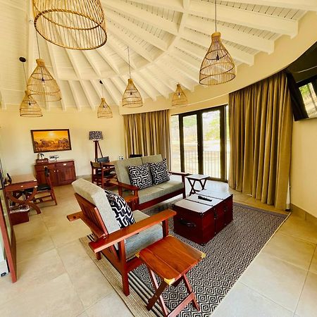 ฮวาเง ซาฟารี ลอดจ์ Villa Dete ภายนอก รูปภาพ
