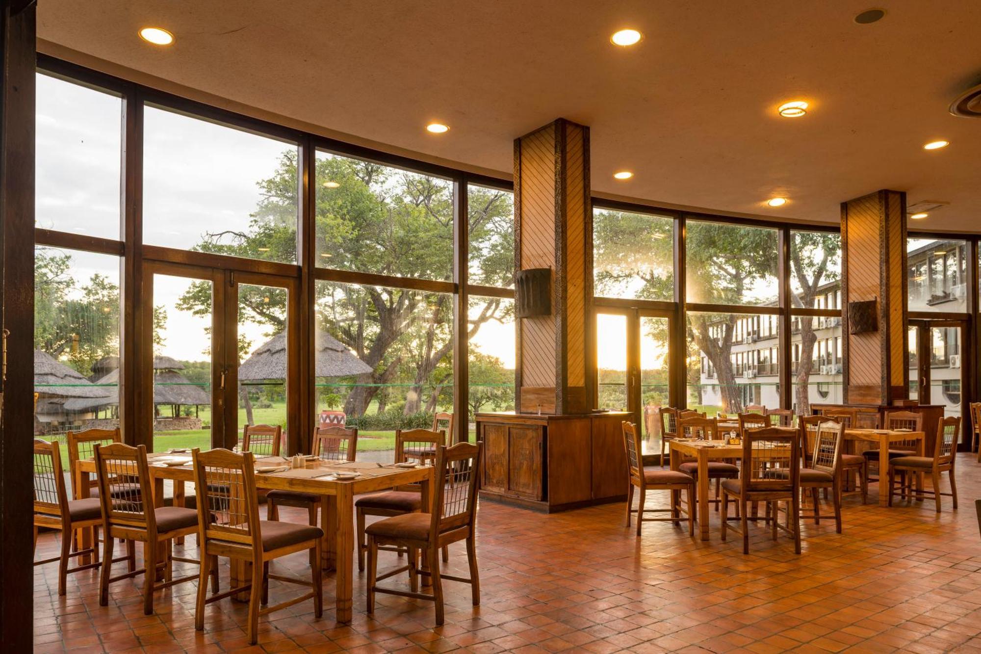ฮวาเง ซาฟารี ลอดจ์ Villa Dete ภายนอก รูปภาพ
